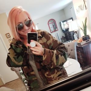 Meet your Posher, Cyndal